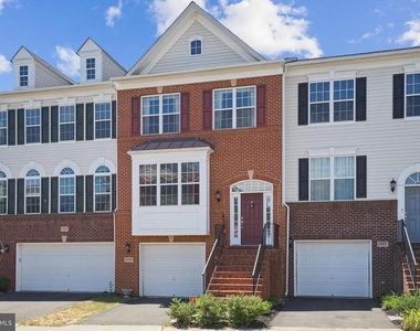 41685 St Albans Terrace - Photo Thumbnail 2
