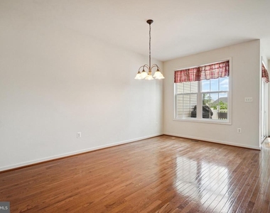 41685 St Albans Terrace - Photo Thumbnail 11