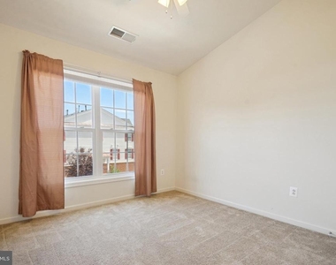 41685 St Albans Terrace - Photo Thumbnail 17