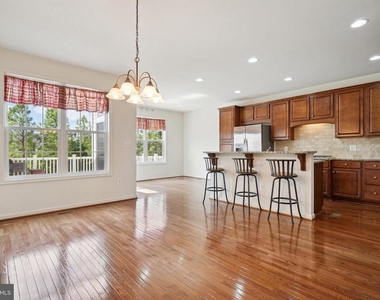 41685 St Albans Terrace - Photo Thumbnail 3