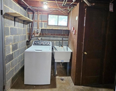 7606 Gresham Street - Photo Thumbnail 27