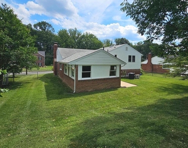 7606 Gresham Street - Photo Thumbnail 34