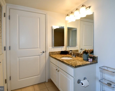 11800 Sunset Hills Road - Photo Thumbnail 18