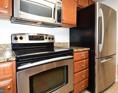 11800 Sunset Hills Road - Photo Thumbnail 10