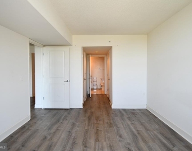 11800 Sunset Hills Road - Photo Thumbnail 14