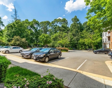 12729 Faircrest Court - Photo Thumbnail 4