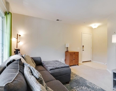 12729 Faircrest Court - Photo Thumbnail 9