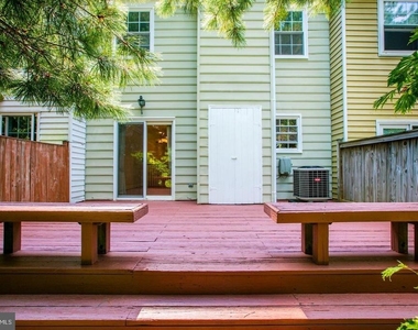9816 Oakdale Woods Court - Photo Thumbnail 9