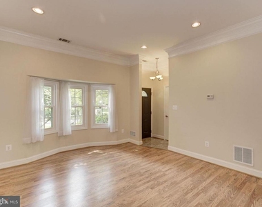 9816 Oakdale Woods Court - Photo Thumbnail 1