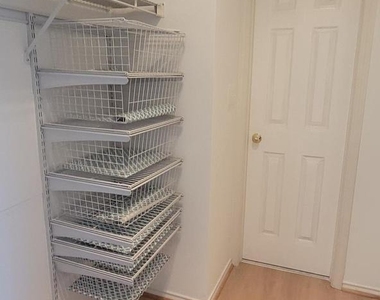 4401 Sedgehurst Drive - Photo Thumbnail 8