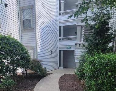 4401 Sedgehurst Drive - Photo Thumbnail 1