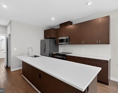 5851 Columbia Pike - Photo Thumbnail 5