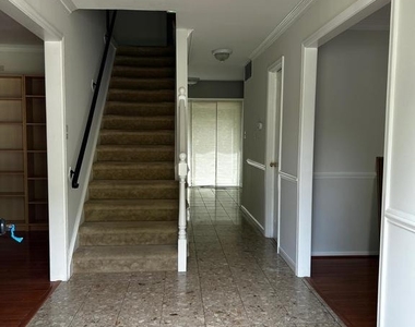 5205 Pumphrey Drive - Photo Thumbnail 8