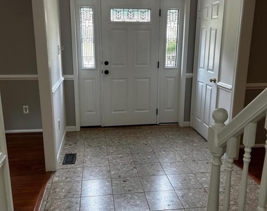 5205 Pumphrey Drive - Photo Thumbnail 9