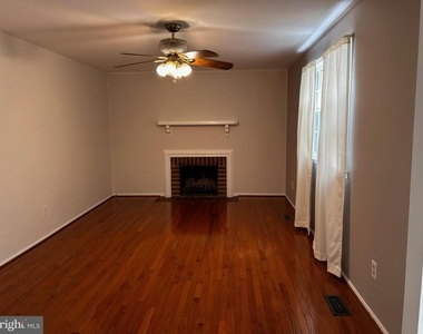 5205 Pumphrey Drive - Photo Thumbnail 15