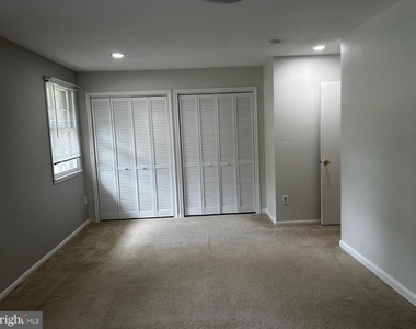 5205 Pumphrey Drive - Photo Thumbnail 16