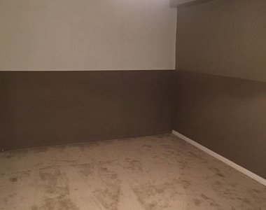 5205 Pumphrey Drive - Photo Thumbnail 5