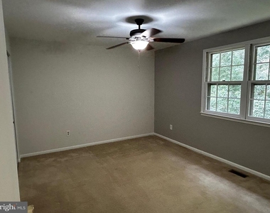 5205 Pumphrey Drive - Photo Thumbnail 20