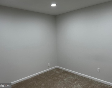 5205 Pumphrey Drive - Photo Thumbnail 23