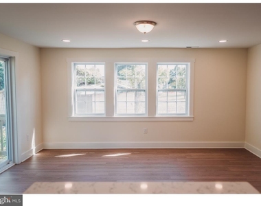 449 Falmouth Street - Photo Thumbnail 9