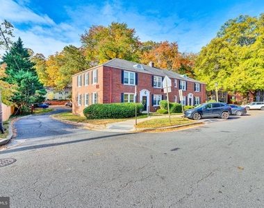 220 N Thomas Street - Photo Thumbnail 19