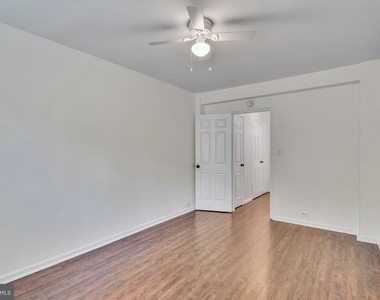 220 N Thomas Street - Photo Thumbnail 15