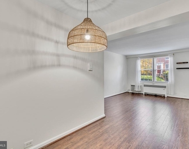 220 N Thomas Street - Photo Thumbnail 7