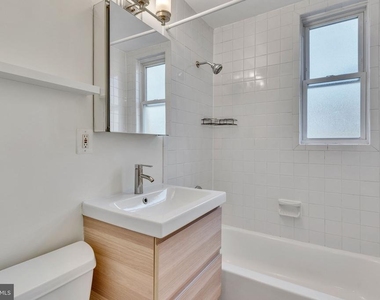 220 N Thomas Street - Photo Thumbnail 16