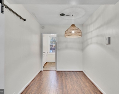 220 N Thomas Street - Photo Thumbnail 6