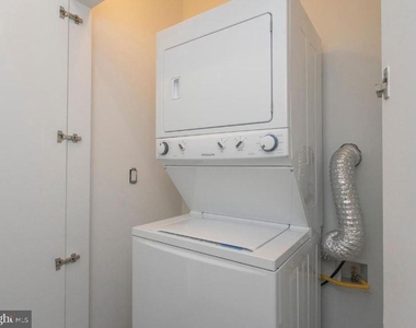 527 W Jefferson Street - Photo Thumbnail 14