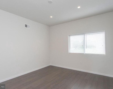 527 W Jefferson Street - Photo Thumbnail 8