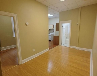 4015 Pine Street - Photo Thumbnail 3