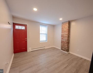 2924 Salmon Street - Photo Thumbnail 3
