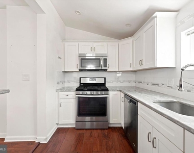 2318 E Letterly Street - Photo Thumbnail 7