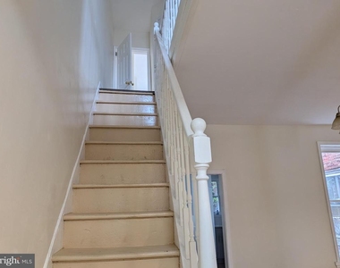 5609 Walton Avenue - Photo Thumbnail 7