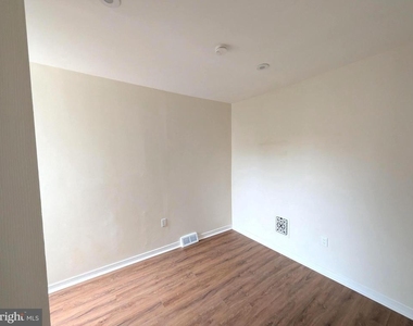 5609 Walton Avenue - Photo Thumbnail 13