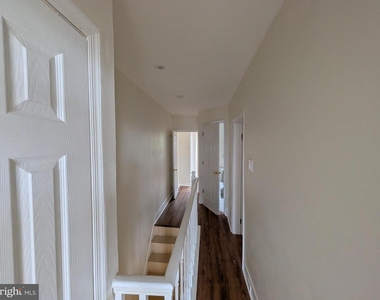 5609 Walton Avenue - Photo Thumbnail 8