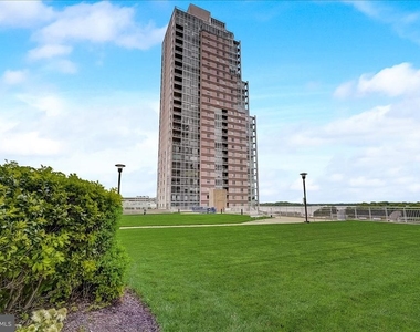 901 N Penn Street - Photo Thumbnail 5