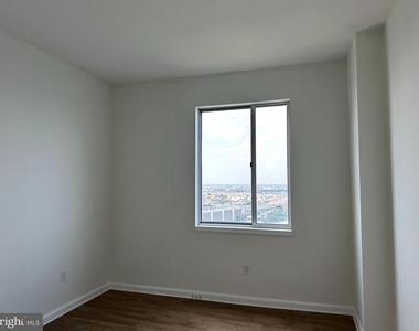 901 N Penn Street - Photo Thumbnail 32