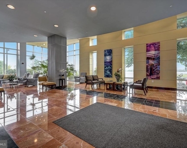 901 N Penn Street - Photo Thumbnail 3
