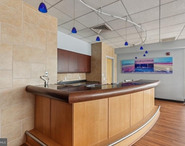 901 N Penn Street - Photo Thumbnail 4