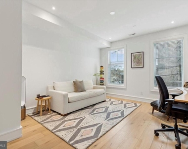 8100 Germantown Avenue - Photo Thumbnail 10