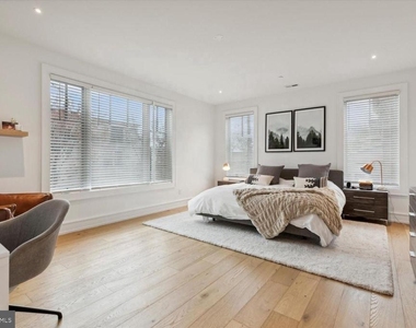 8100 Germantown Avenue - Photo Thumbnail 6