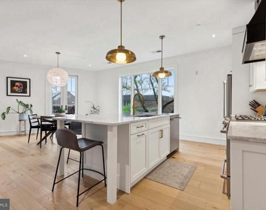 8100 Germantown Avenue - Photo Thumbnail 4