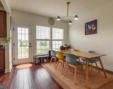 303 Ellison Drive - Photo Thumbnail 17