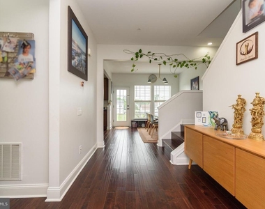 303 Ellison Drive - Photo Thumbnail 11