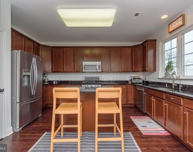 303 Ellison Drive - Photo Thumbnail 14