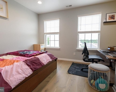 303 Ellison Drive - Photo Thumbnail 20