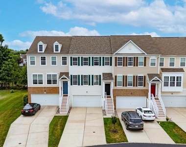 303 Ellison Drive - Photo Thumbnail 6