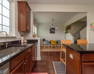 303 Ellison Drive - Photo Thumbnail 16